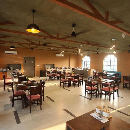 Chandan Kasturi Resort Dariāwad Exteriér fotografie