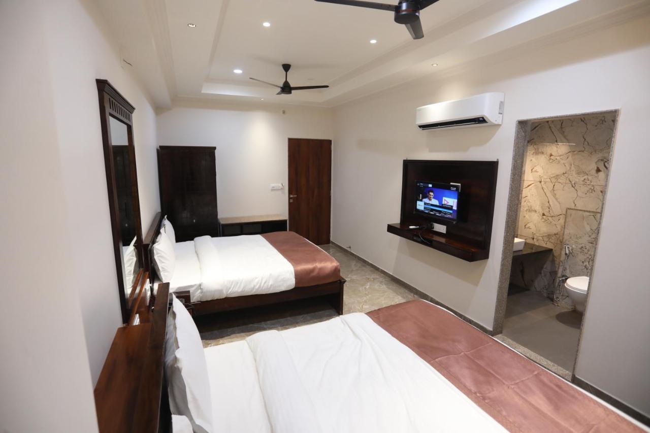 Chandan Kasturi Resort Dariāwad Exteriér fotografie