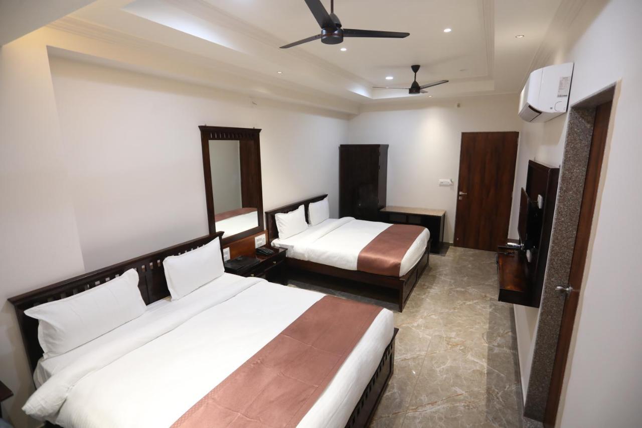 Chandan Kasturi Resort Dariāwad Exteriér fotografie