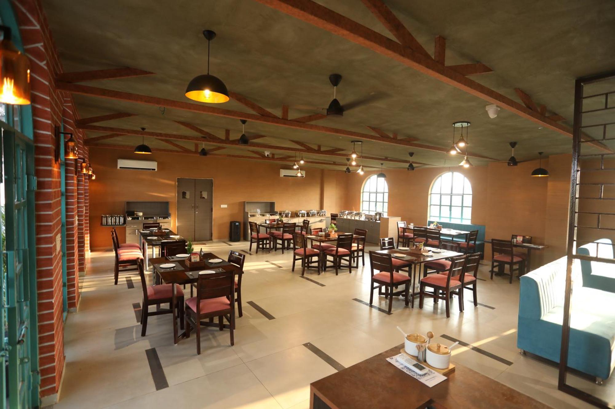 Chandan Kasturi Resort Dariāwad Exteriér fotografie